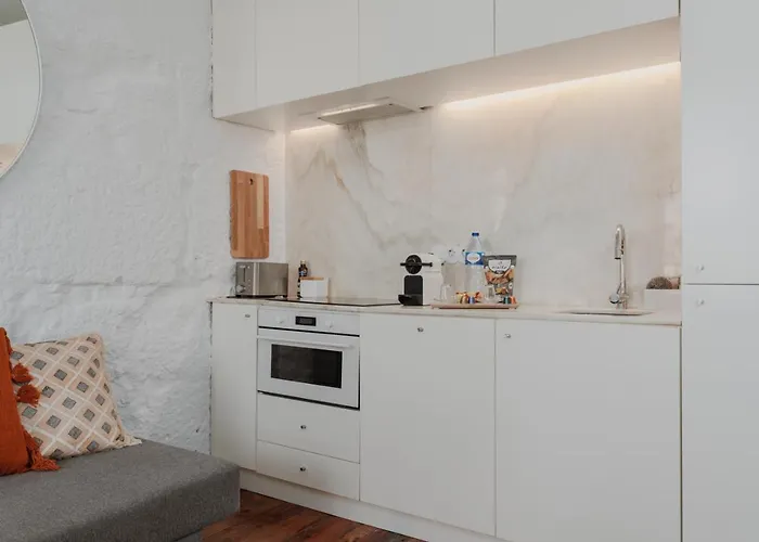 Skyline Cosy House, Downtown Near Metro Apartman