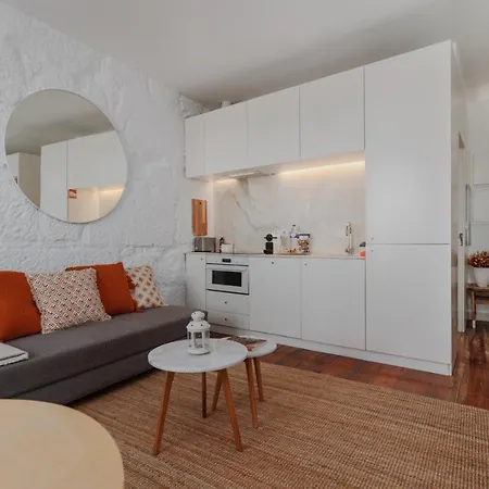 Daire Skyline Cosy House, Downtown Near Metro Porto