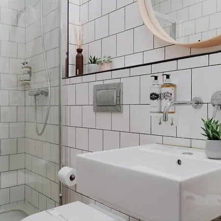 Skyline Cosy House, Downtown Near Metro شقة *