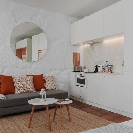 Daire Skyline Cosy House, Downtown Near Metro Porto