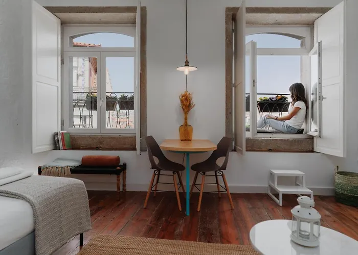 Skyline Cosy House, Downtown Near Metro Апартаменты