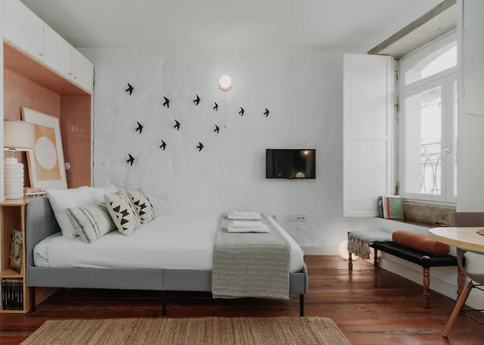 Skyline Cosy House, Downtown Near Metro * Порту